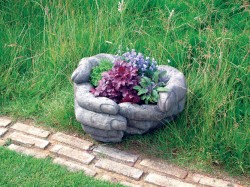 Picture of Cupped Hands Stonework