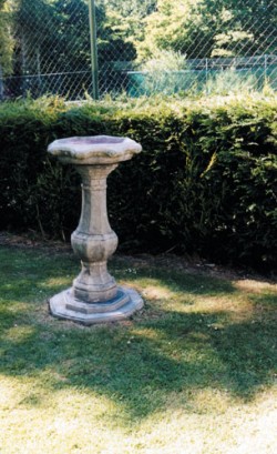 Picture of Pedestal Birdbath Ornate