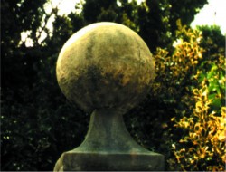 Picture of Large Ball and Base