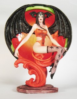 Picture of Demonic Maiden Figurine