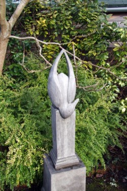 Picture of Raven Statue (Art of Stone)