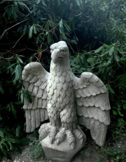 Picture of Grand Eagle Stone Statue