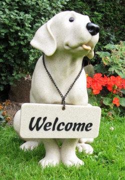 Picture of Large Dog Statue (Welcome)
