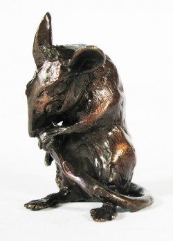 Picture of Mouse Holding Tail (Paul Jenkins Foundry Bronze Sculpture)