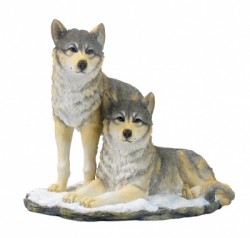 Picture of Waiting Wolves Ornament