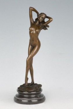 Picture of Isabella Bronze Statue 30 cm