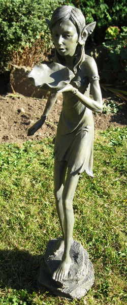 Picture of Willow Garden Figurine 45 cm