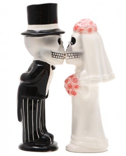 Picture of Skeleton Bride and Groom Salt and Pepper Pots