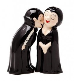 Picture of Vampires Salt and Pepper Pots