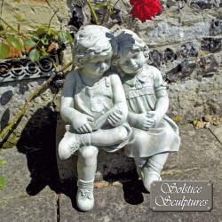 Picture of Polly and Peter Statue