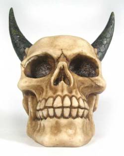 Picture of Horned Demon Skull Ornament